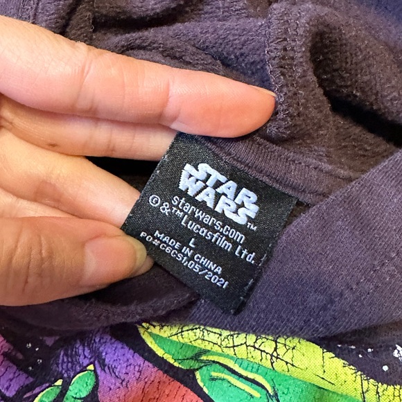 Kids Star Wars Hoodie with Baby Yoda Grogu from The Mandalorian - Picture 4 of 6